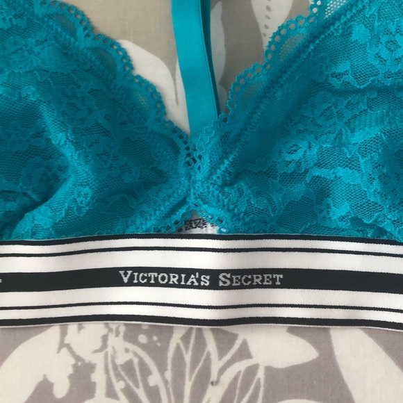 Victoria’s Secret turquoise lace bralette - Picture 2 of 3